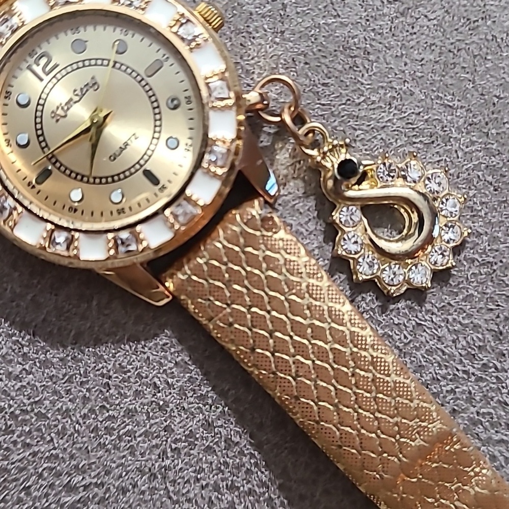 Kim Seng Quartz fashion Watch Gold white bling Dangle charm - Picture 4 of 14